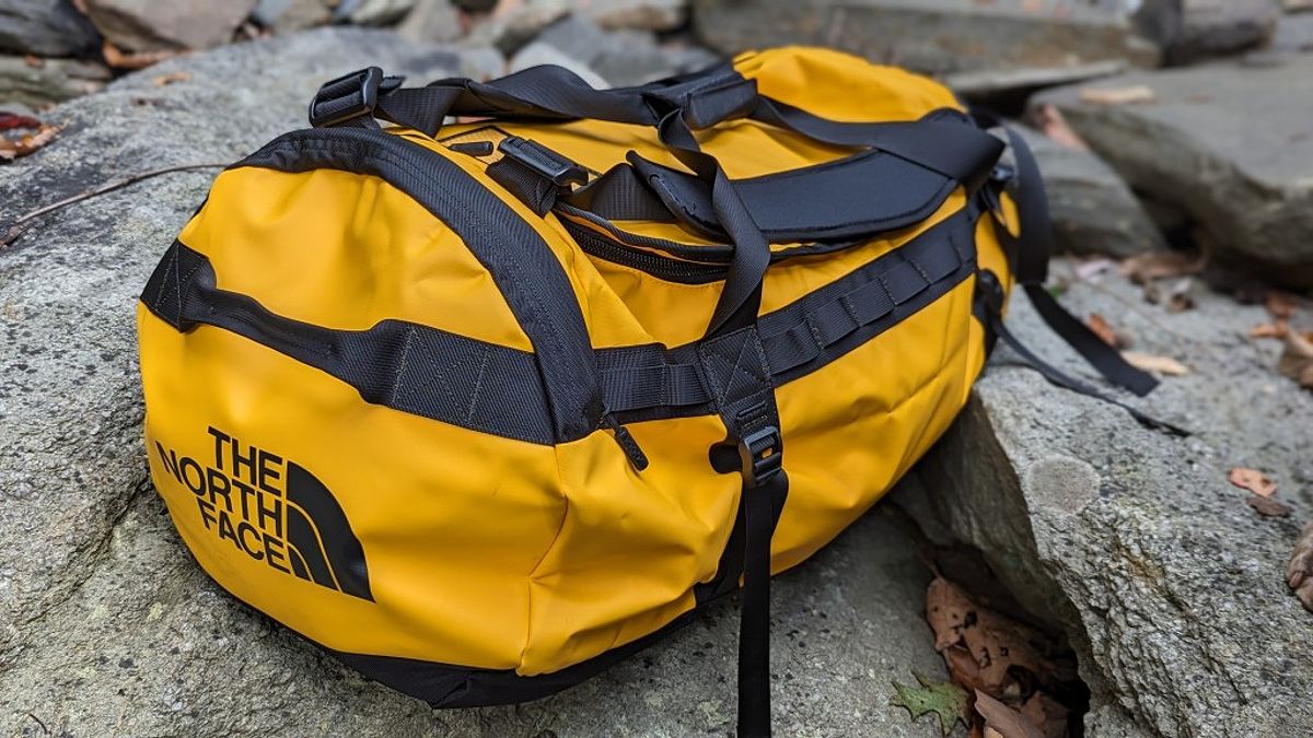 Durable duffel bag for travel