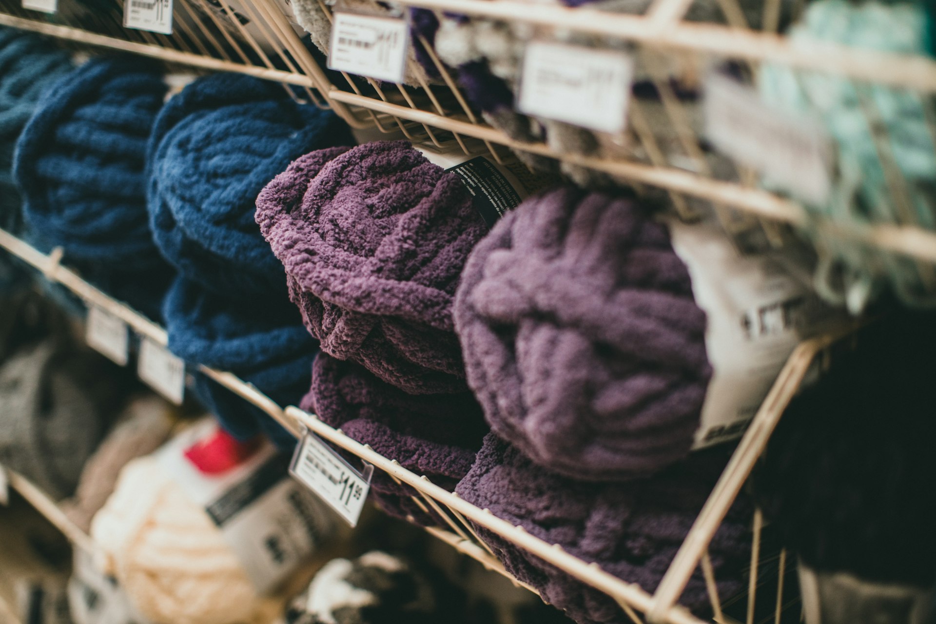 Discover Sustainable Knitwear Collections Crafted from Organic Yarn